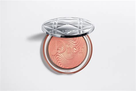 dior strobing|Diorskin Nude Luminizer: highlighter with pearlescent pigments..